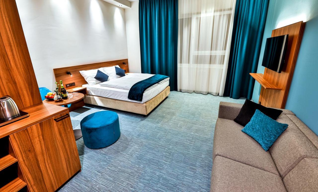 Hotel Das Zeit Lenzing Extérieur photo