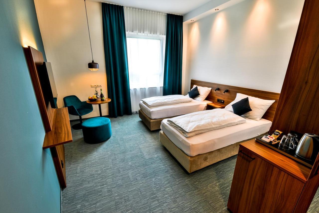 Hotel Das Zeit Lenzing Extérieur photo