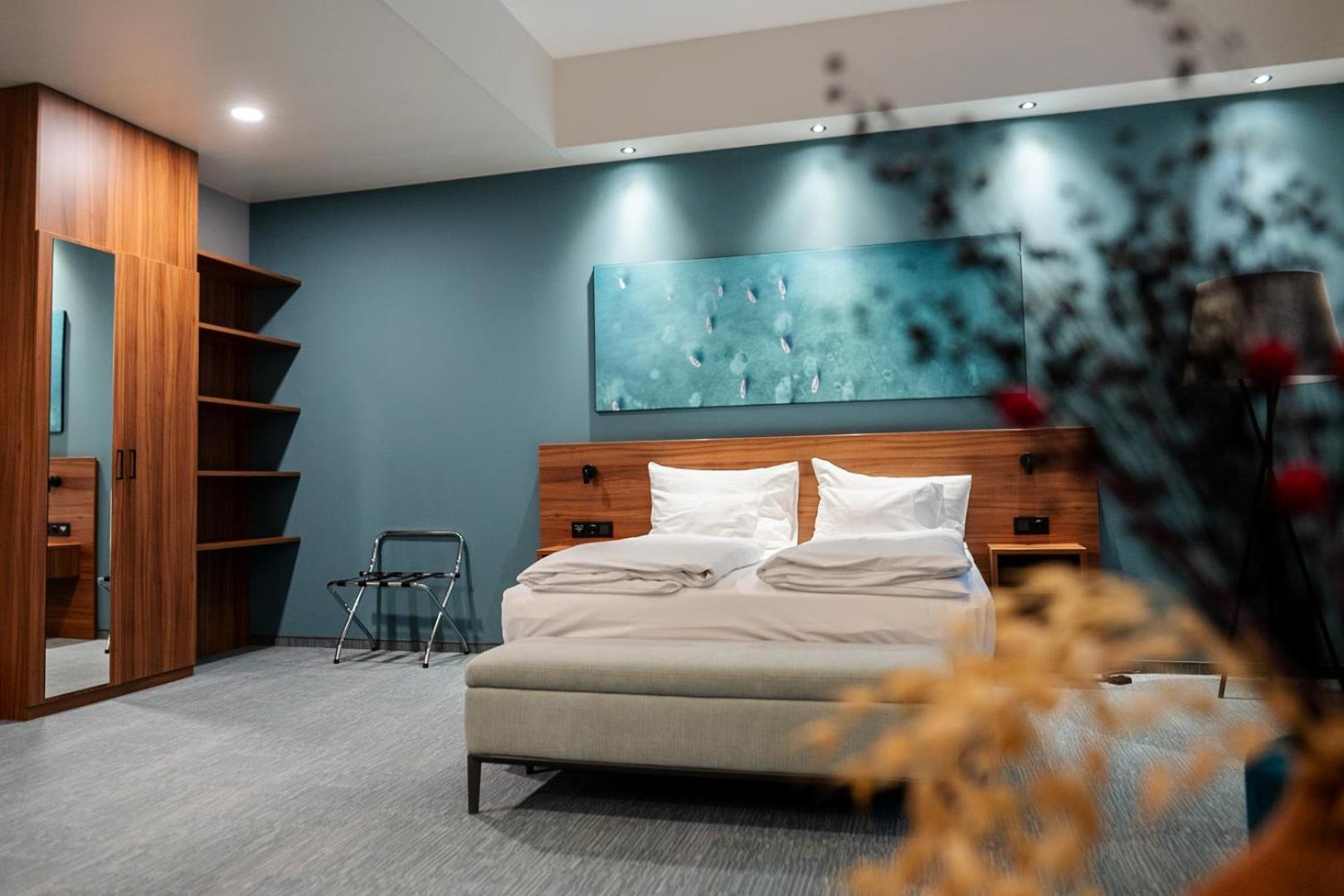 Hotel Das Zeit Lenzing Extérieur photo