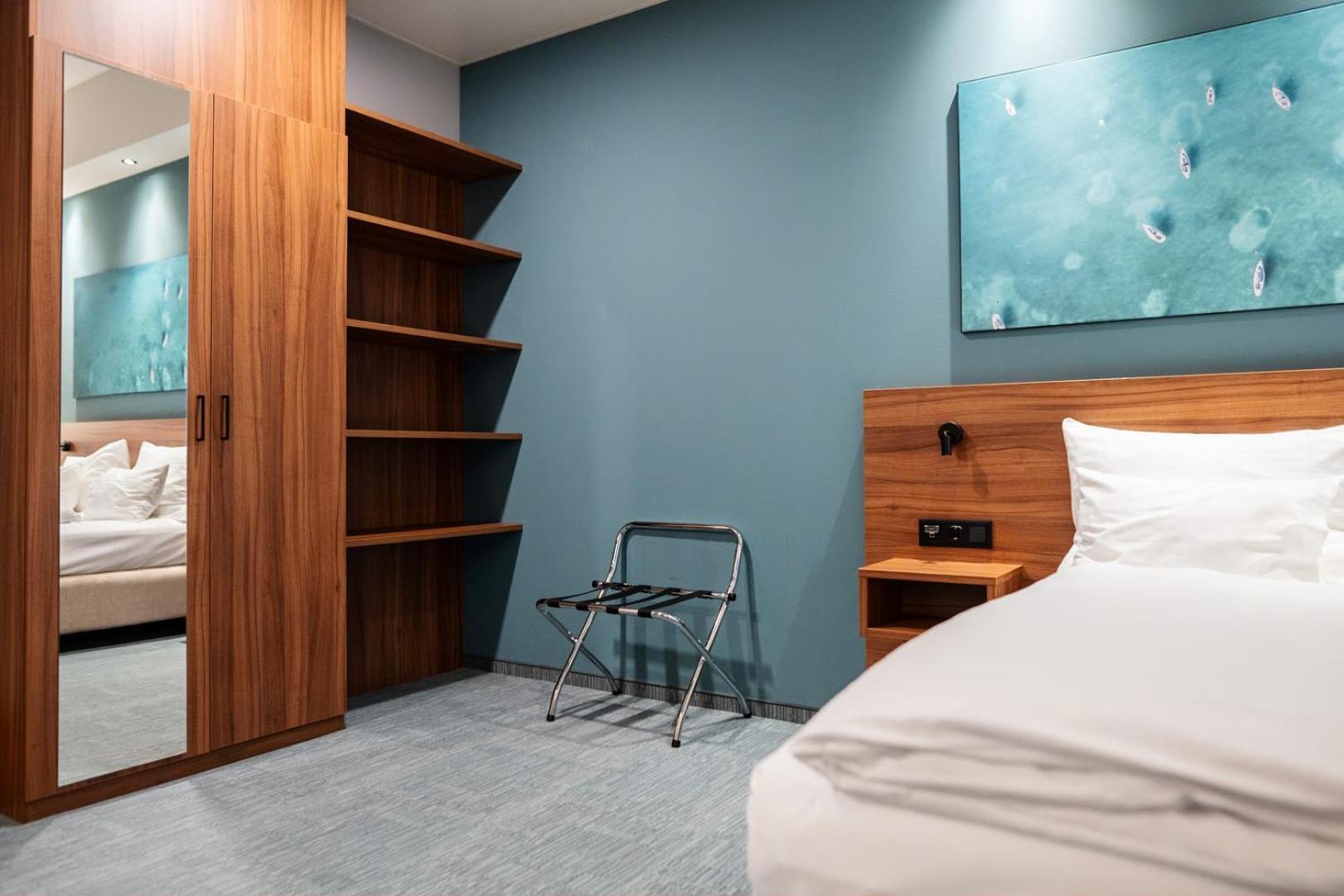 Hotel Das Zeit Lenzing Extérieur photo
